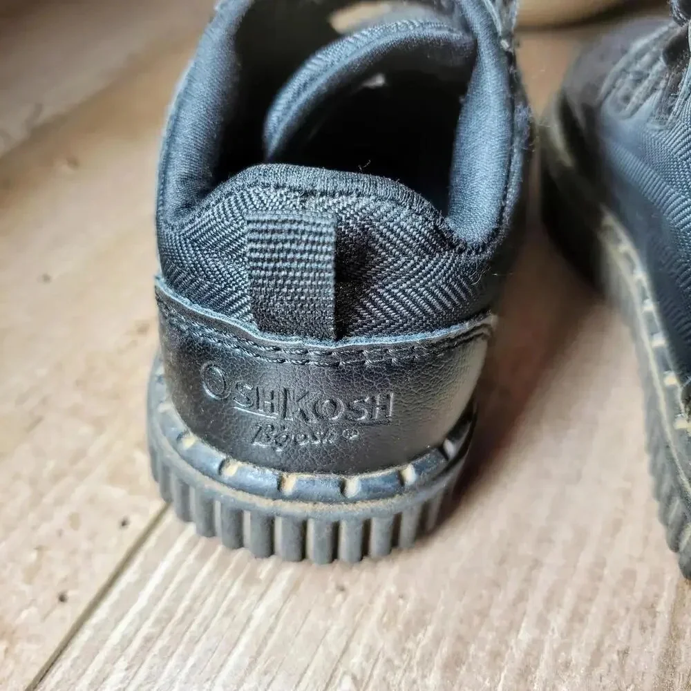 OshKosh B'gosh Black Jasper Size 7 Toddler Boy Sneakers Casual Shoes EUC